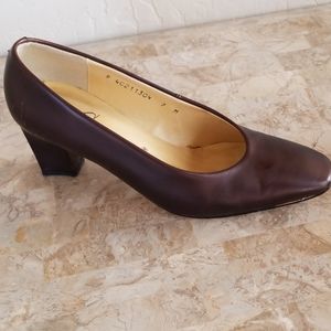 Caressa Brown Pumps